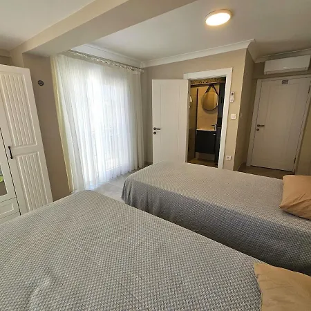 Luxurious Triplex 5-br W Pool, Access Ayvalı