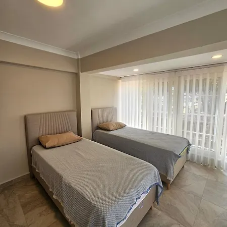 아파트 Luxurious Triplex 5-br W Pool, Access